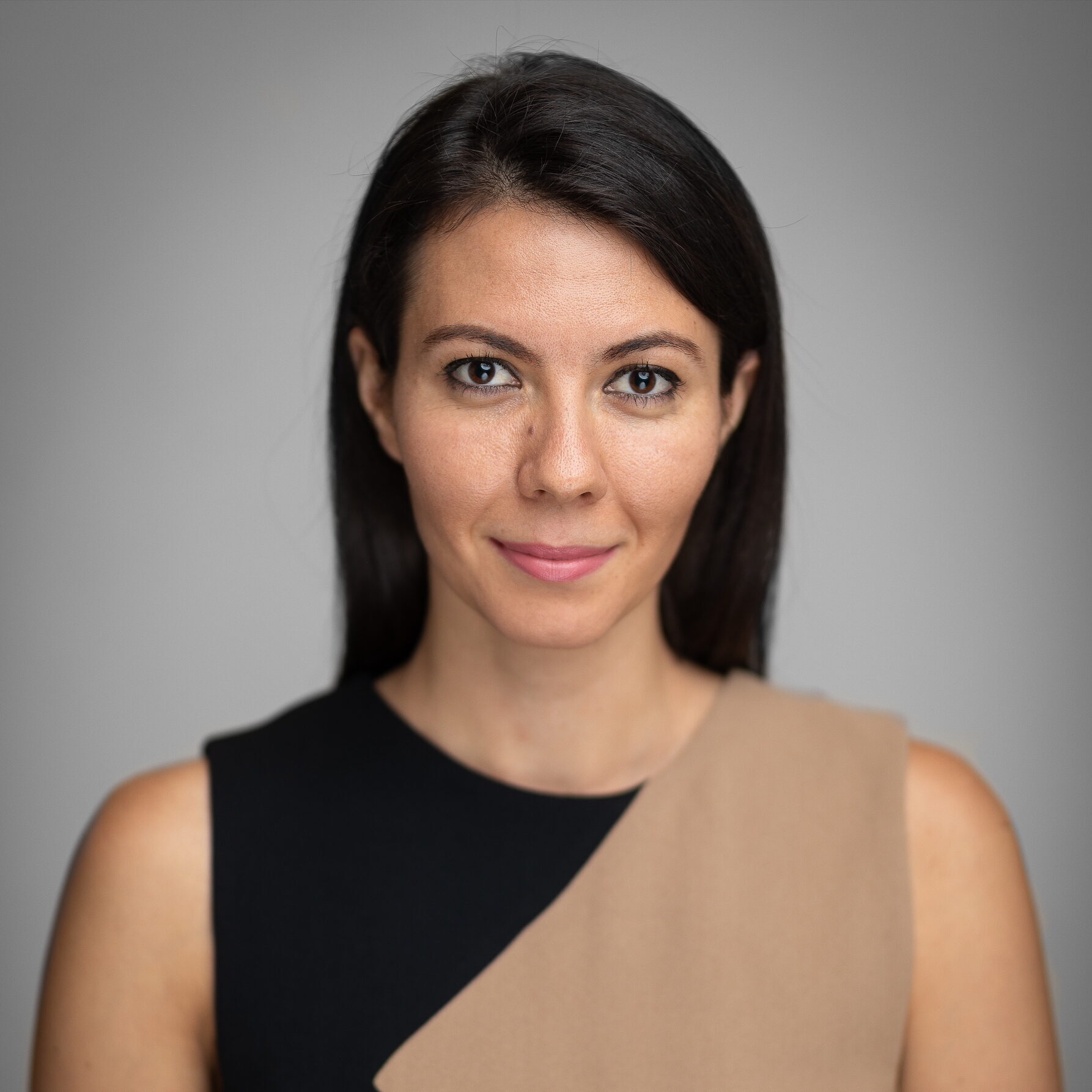 Zora Kizilyurek Zora Kizilyurek