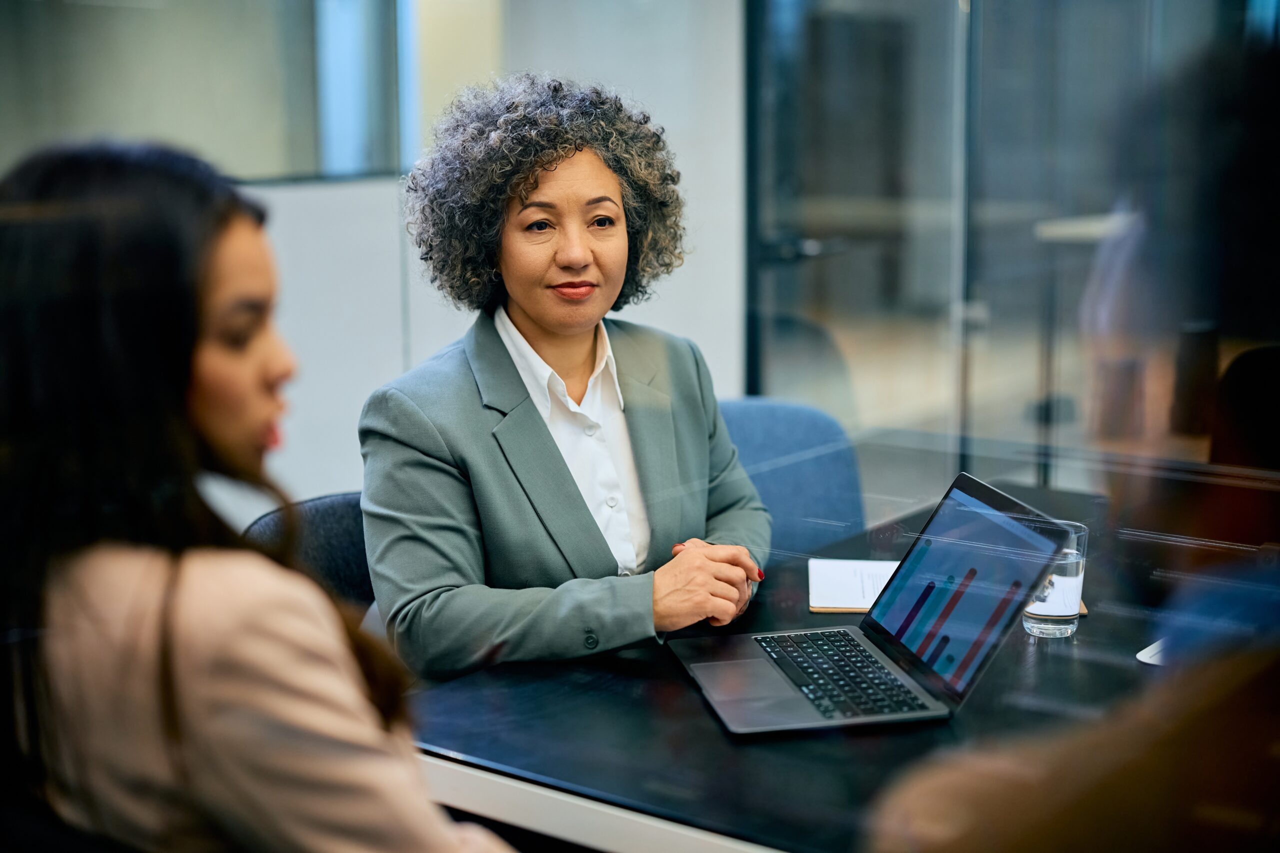 Financial,Advisor,Curing,Consultations,With,A,Couple,In,Her,Office.